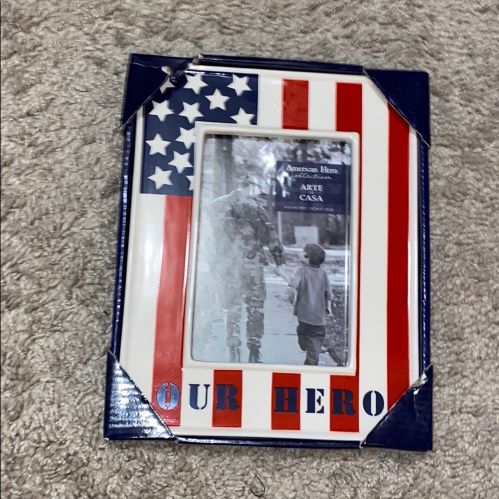American hero frame 4x6 inches